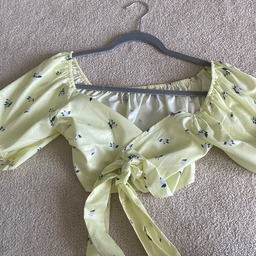 Front tie floral summer shirt